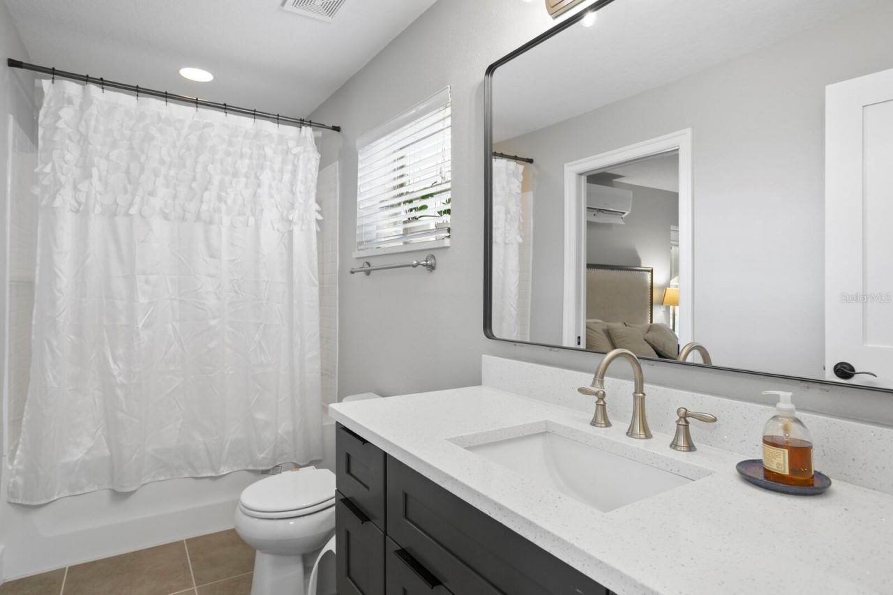 8407 Granite Place, Tampa, FL 33615 Photo