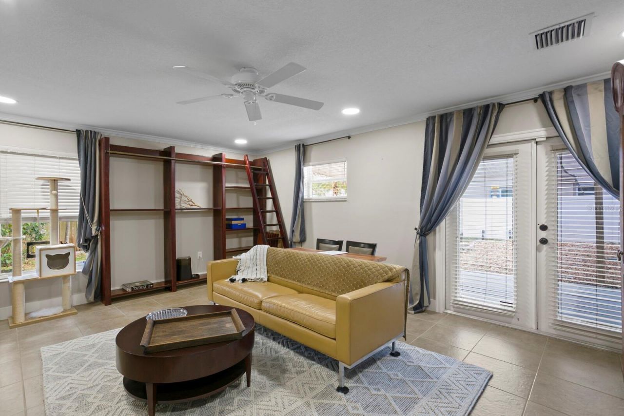 8407 Granite Place, Tampa, FL 33615 Photo