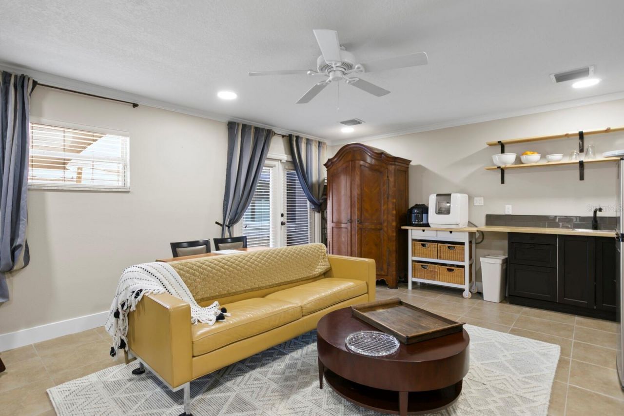 8407 Granite Place, Tampa, FL 33615 Photo