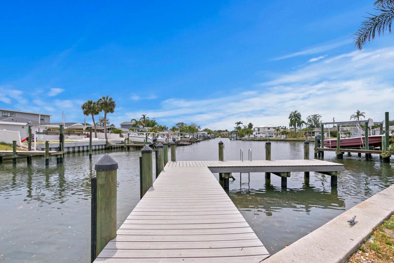 8407 Granite Place, Tampa, FL 33615 Photo