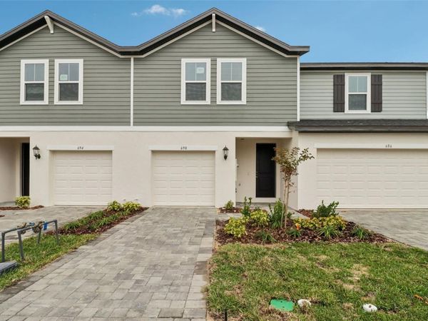 690 MUHLY WAY, LADY LAKE, FL 32159