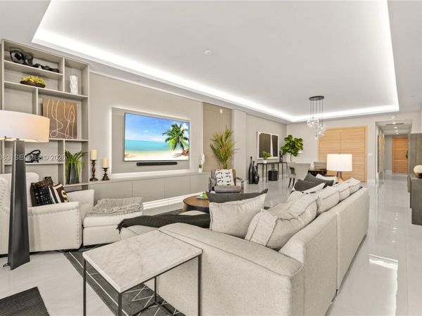 515 Valencia Ave, Unit 403, Coral Gables, FL 33134