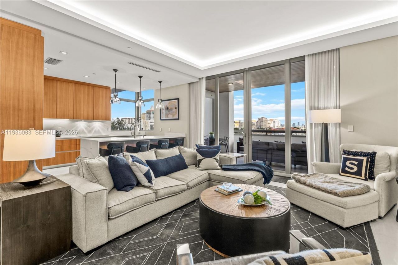 515 Valencia Ave, Unit 403, Coral Gables, FL 33134 Photo