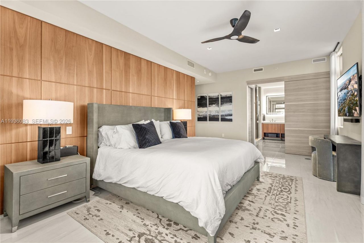 515 Valencia Ave, Unit 403, Coral Gables, FL 33134 Photo