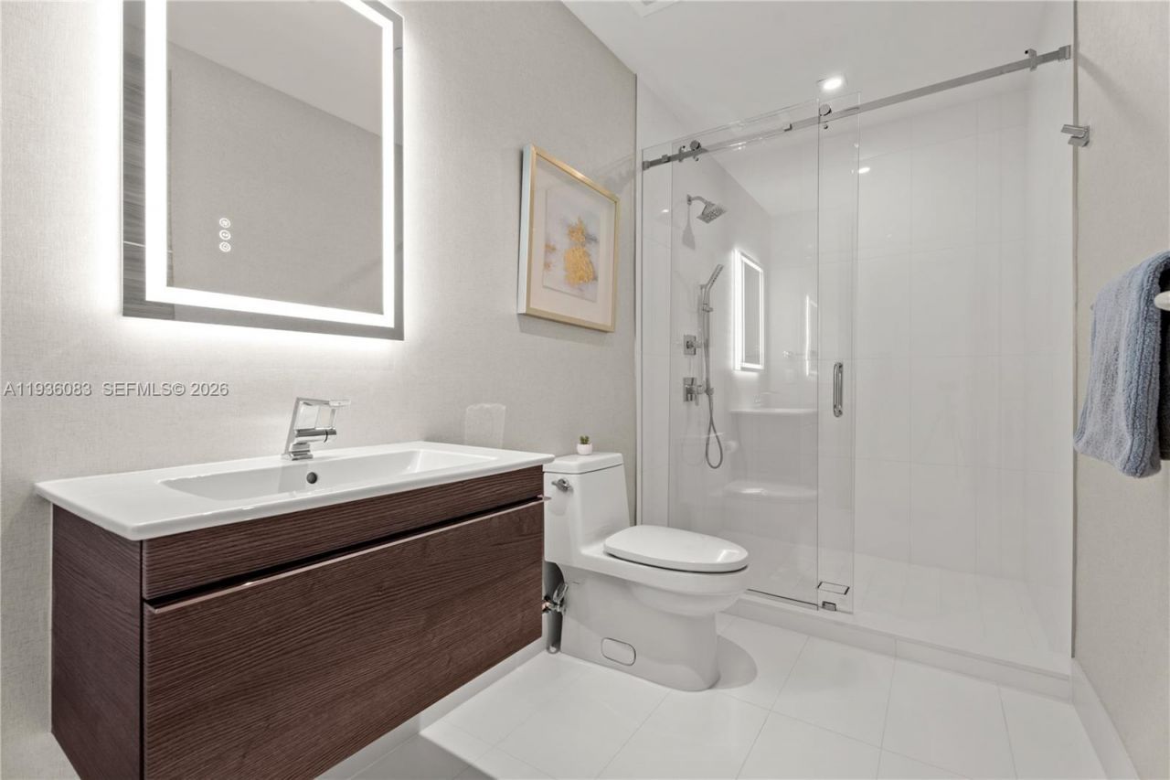 515 Valencia Ave, Unit 403, Coral Gables, FL 33134 Photo