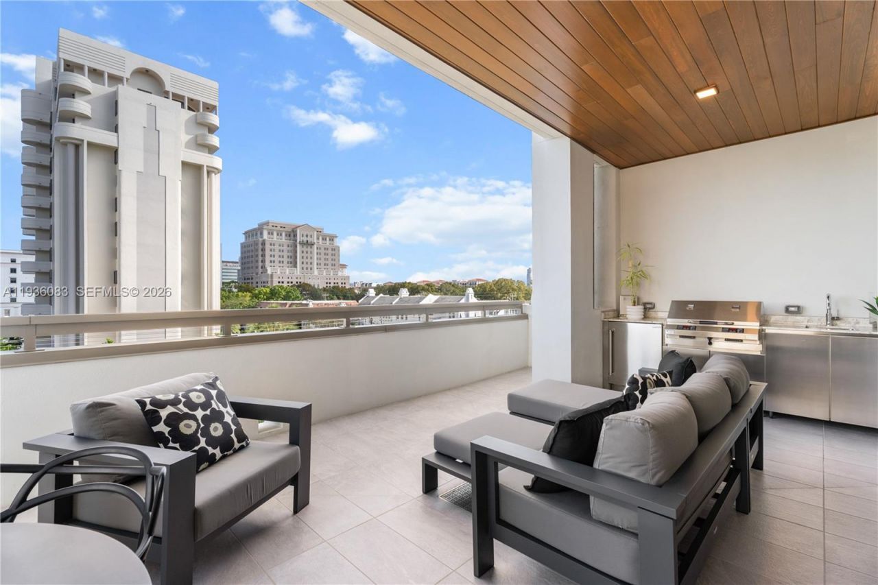 515 Valencia Ave, Unit 403, Coral Gables, FL 33134 Photo