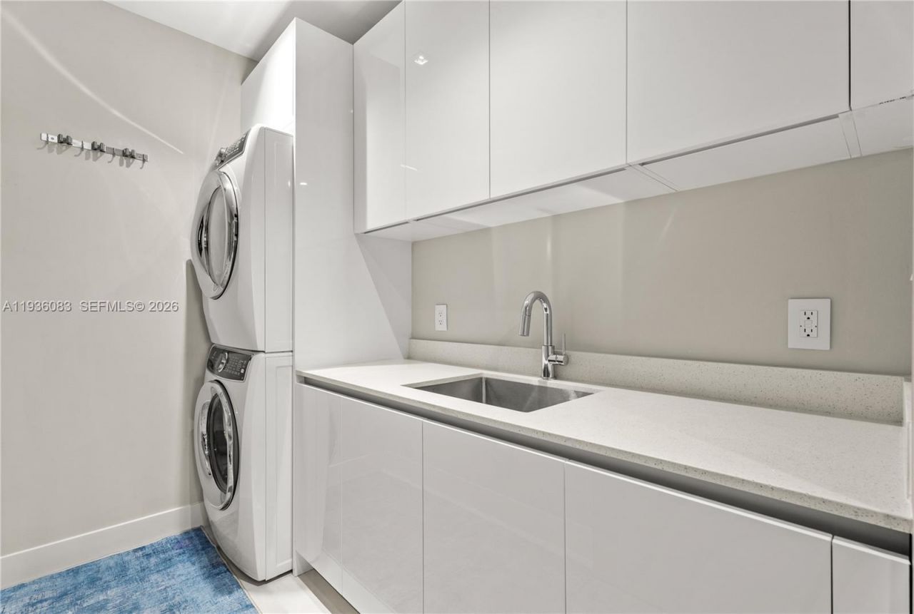 515 Valencia Ave, Unit 403, Coral Gables, FL 33134 Photo