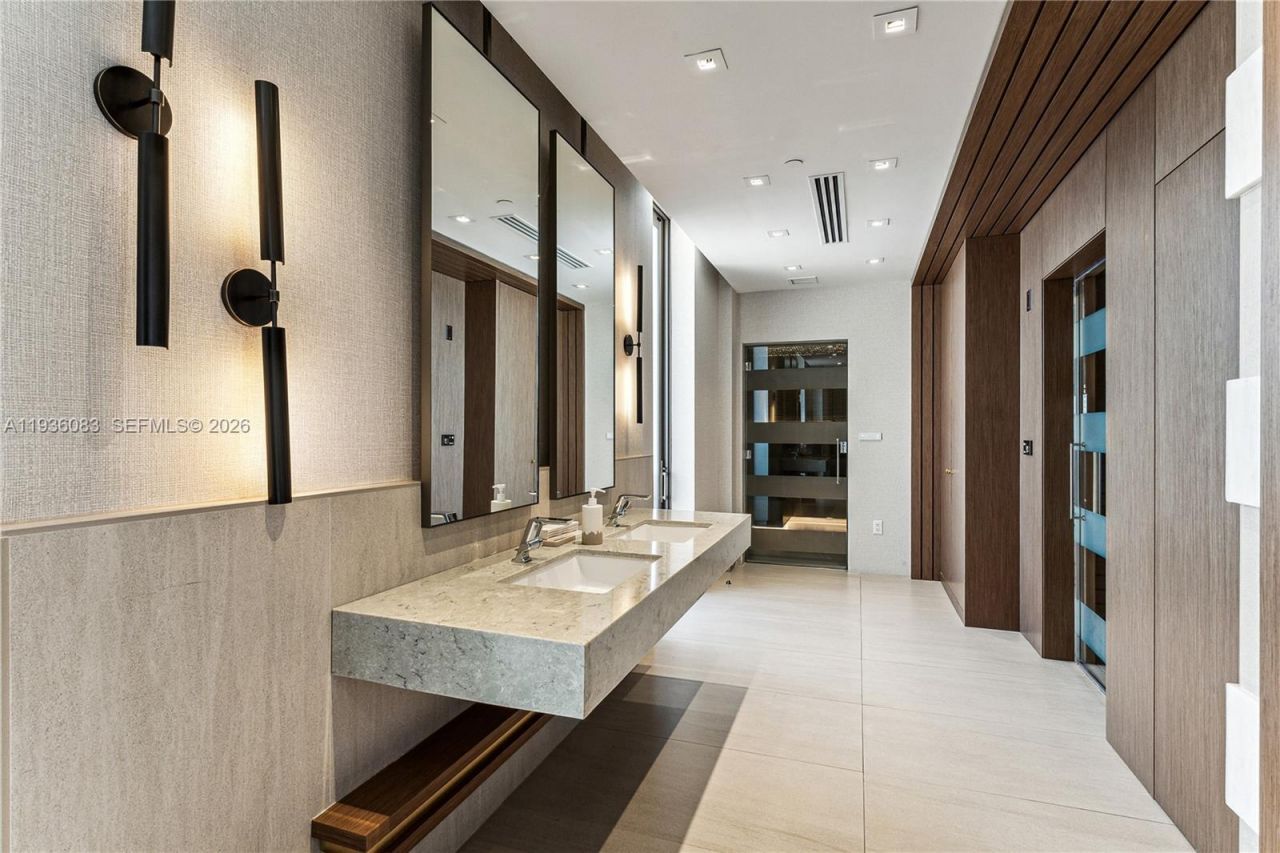 515 Valencia Ave, Unit 403, Coral Gables, FL 33134 Photo