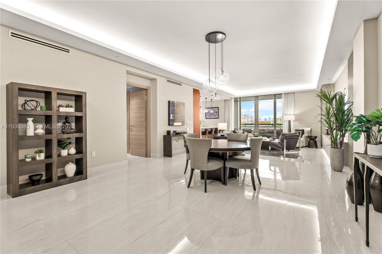 515 Valencia Ave, Unit 403, Coral Gables, FL 33134 Photo