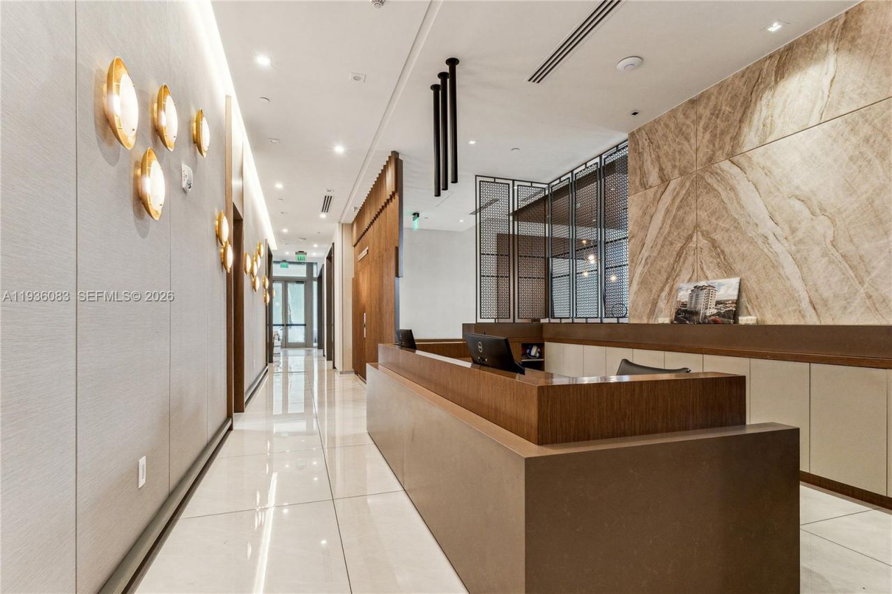 515 Valencia Ave, Unit 403, Coral Gables, FL 33134 Photo