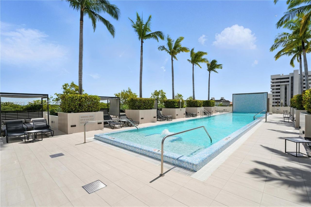 515 Valencia Ave, Unit 403, Coral Gables, FL 33134 Photo