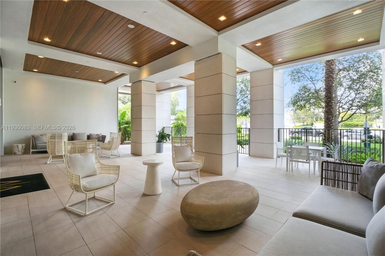 515 Valencia Ave, Unit 403, Coral Gables, FL 33134 Photo