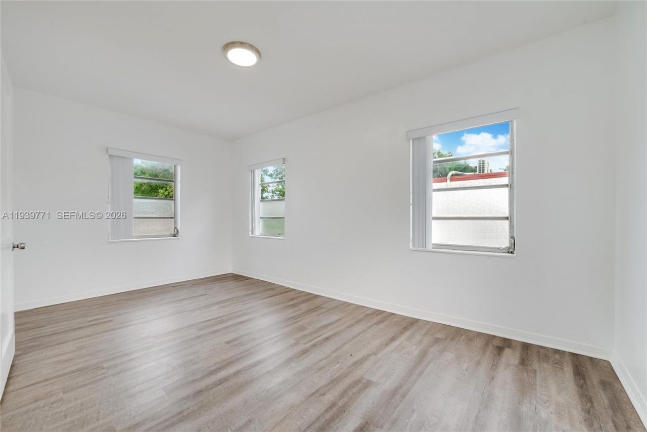 1736 SW 9th St, Miami, FL 33135 Photo