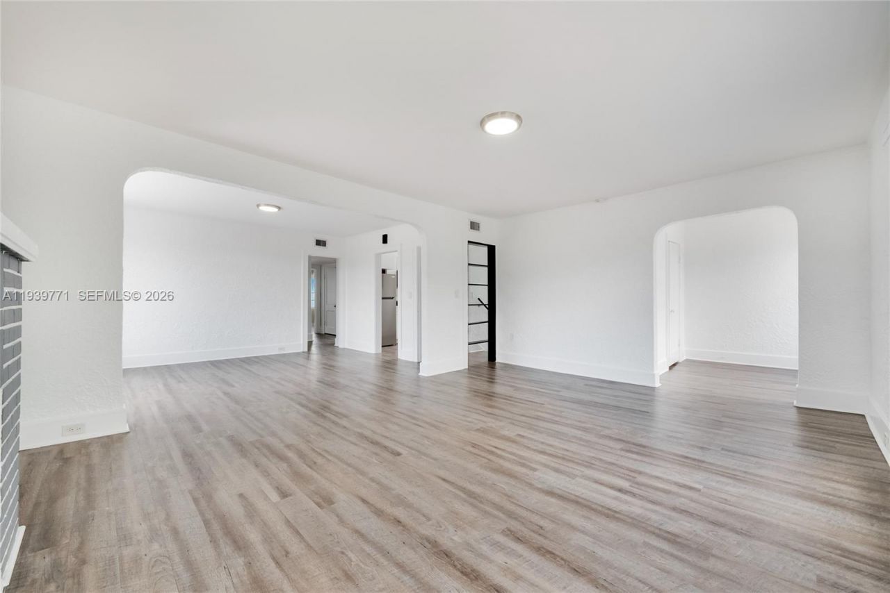 1736 SW 9th St, Miami, FL 33135 Photo