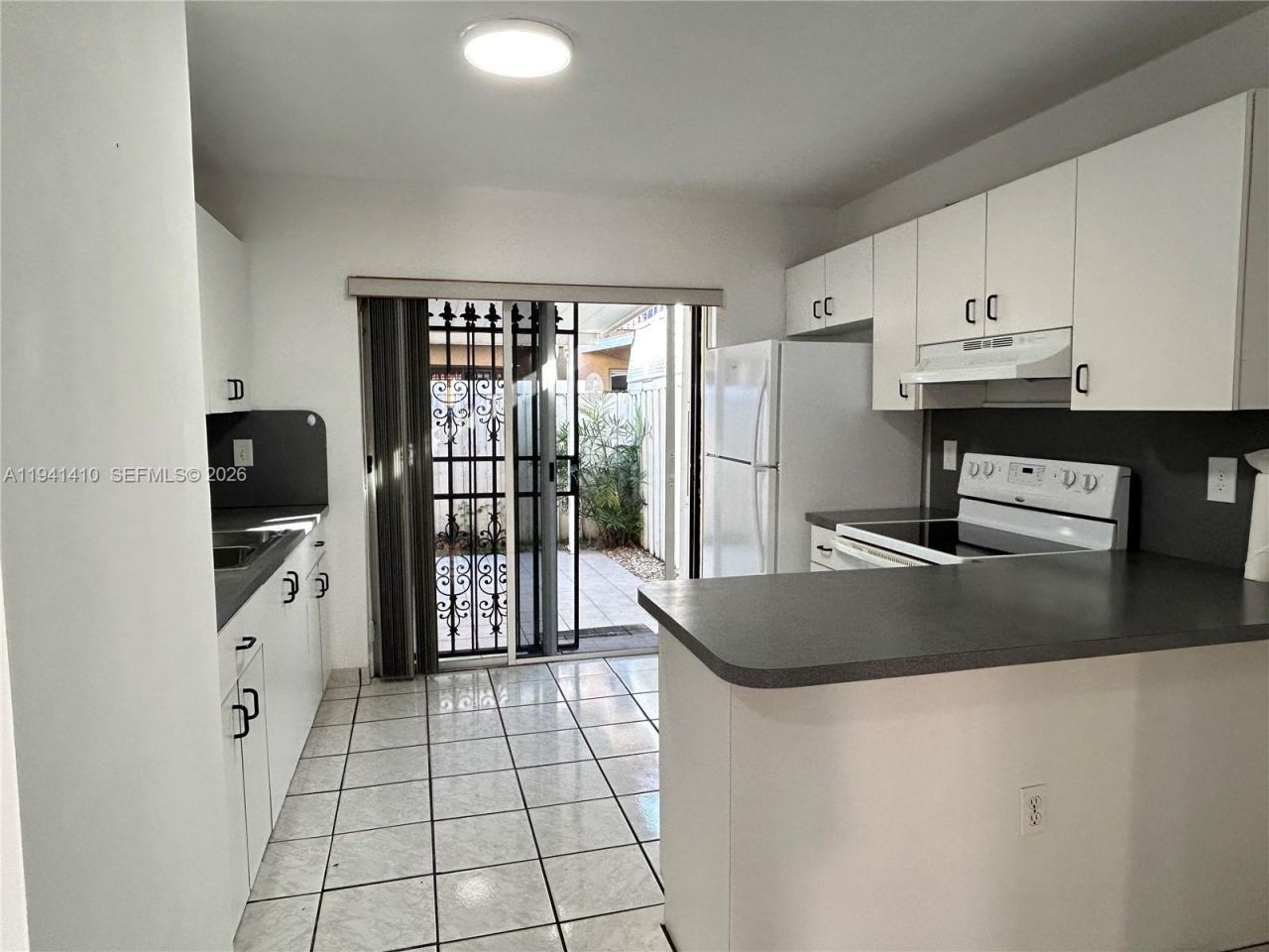 7693 W 29th Ln, Unit 101-48, Hialeah, FL 33018 Photo