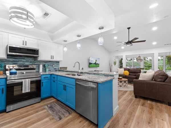 200 Golf View Drive, Unit 10, Branson, MO 65616