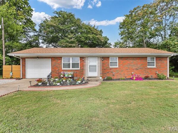 102 Toni Court, Collinsville, IL 62234