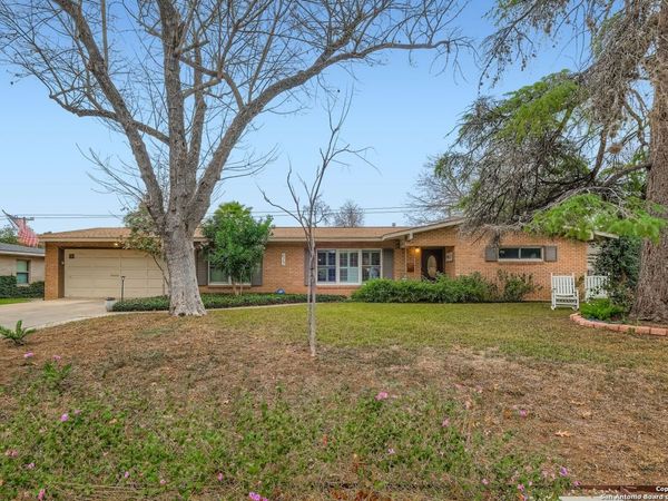 615 Cave, San Antonio, TX 78209