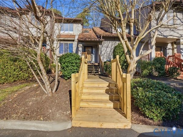 114 Inland View Drive, Newport News, VA 23603