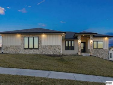 3922 S 213 Street, Elkhorn, NE 68022