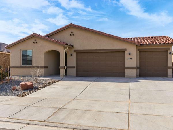 3233 Martuni Street SE, Rio Rancho, NM 87124