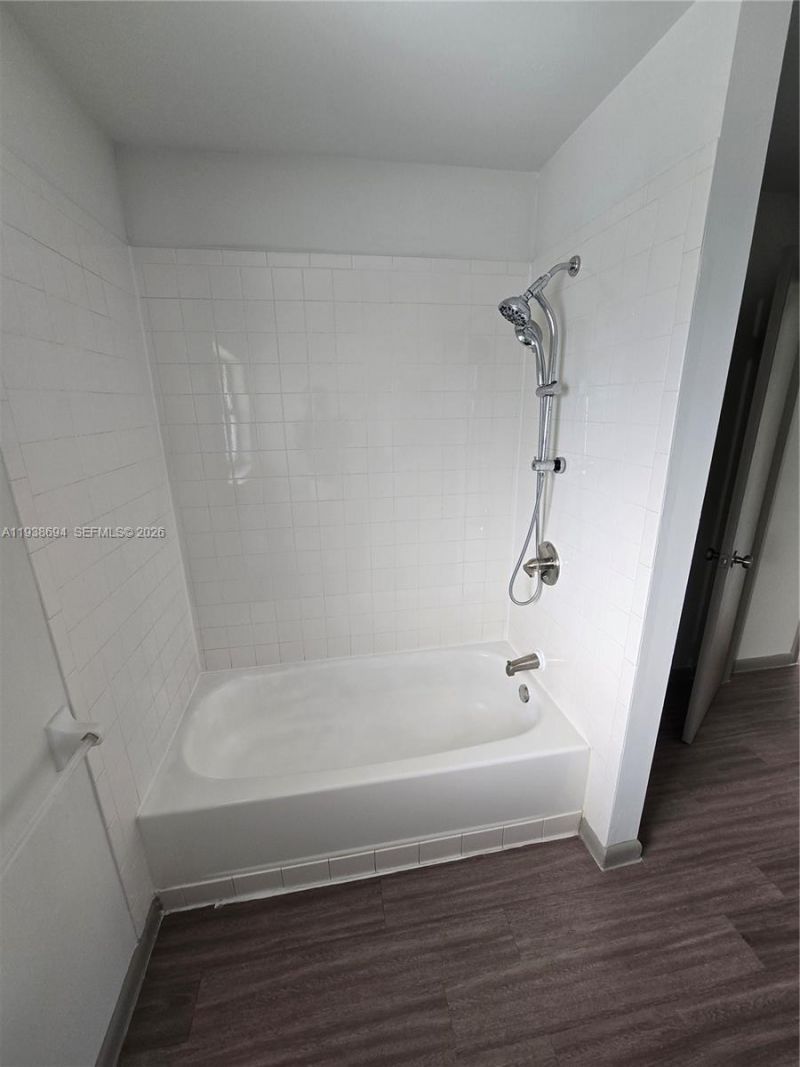 2050 Oleander Blvd, Unit 9-206, Fort Pierce, FL 34950 Photo