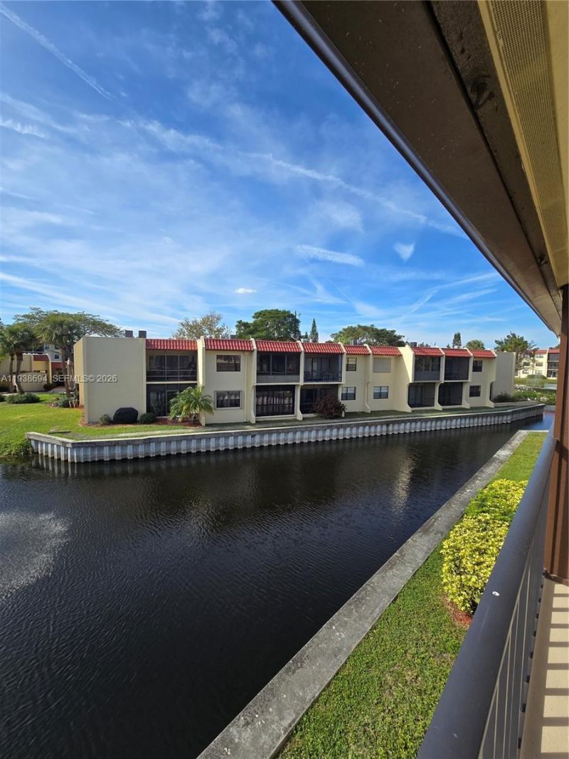 2050 Oleander Blvd, Unit 9-206, Fort Pierce, FL 34950 Photo