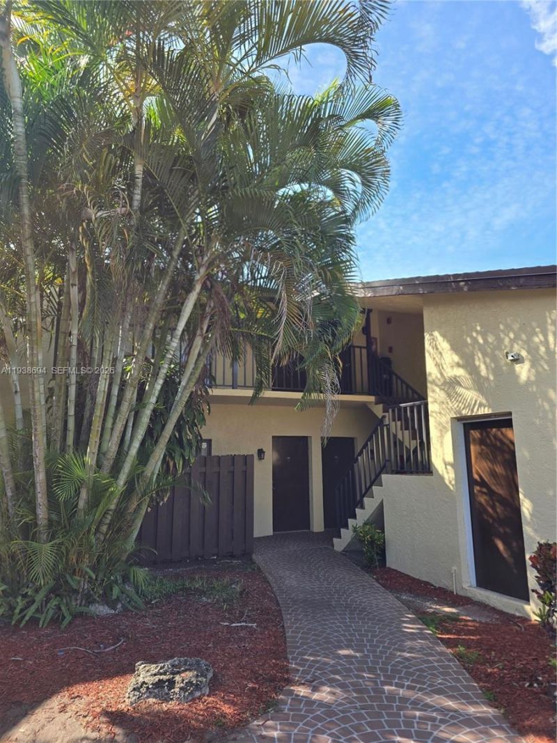 2050 Oleander Blvd, Unit 9-206, Fort Pierce, FL 34950 Photo
