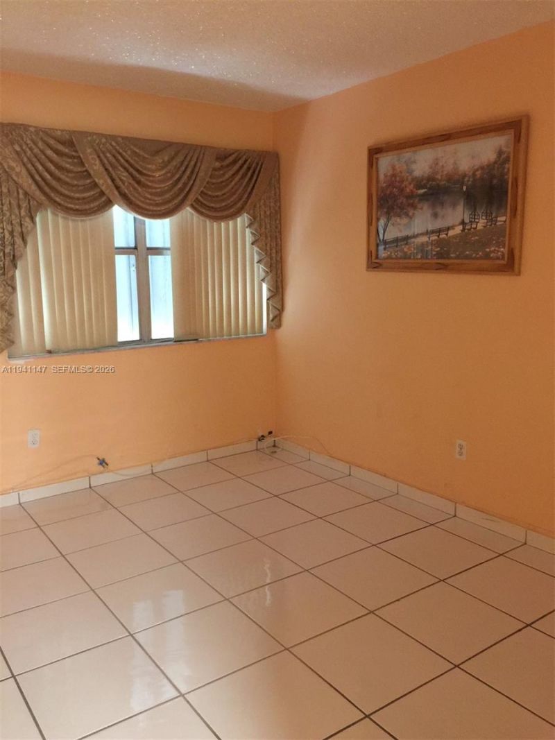 5505 NW 7th St, Unit W406, Miami, FL 33126 Photo