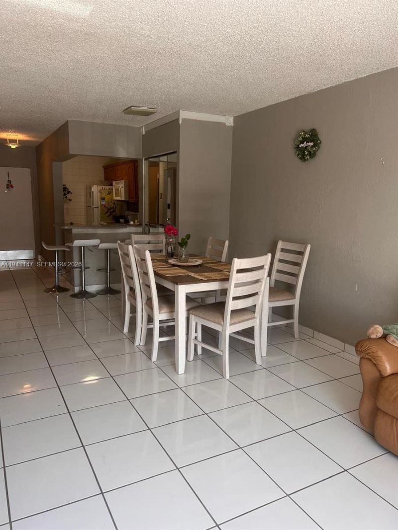 5505 NW 7th St, Unit W406, Miami, FL 33126 Photo