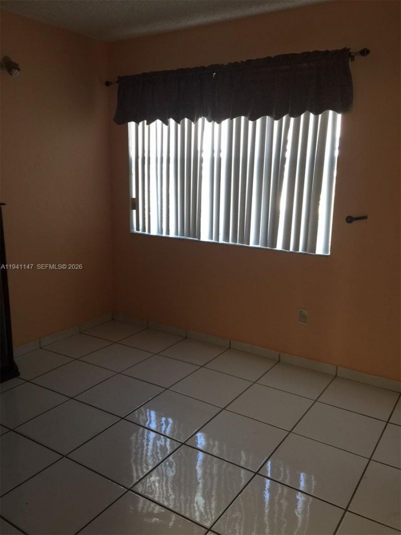 5505 NW 7th St, Unit W406, Miami, FL 33126 Photo