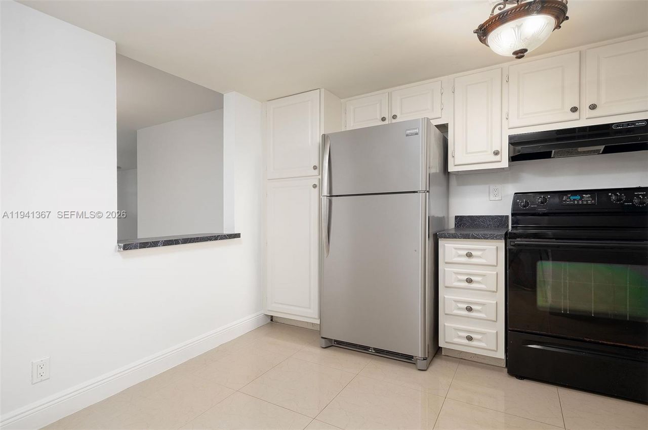 3150 W Rolling Hills Cir, Unit 307, Davie, FL 33328 Photo