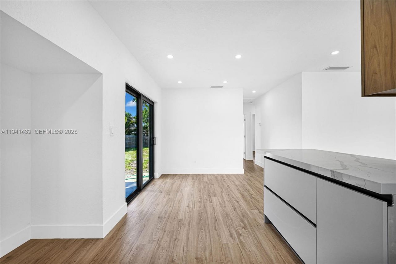 2931 NW 190th St, Miami Gardens, FL 33056 Photo