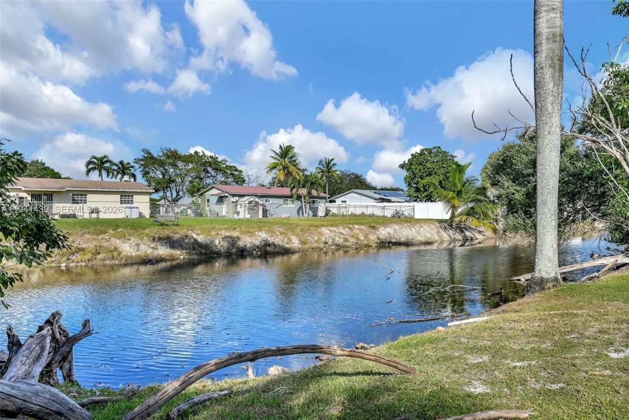 2931 NW 190th St, Miami Gardens, FL 33056 Photo