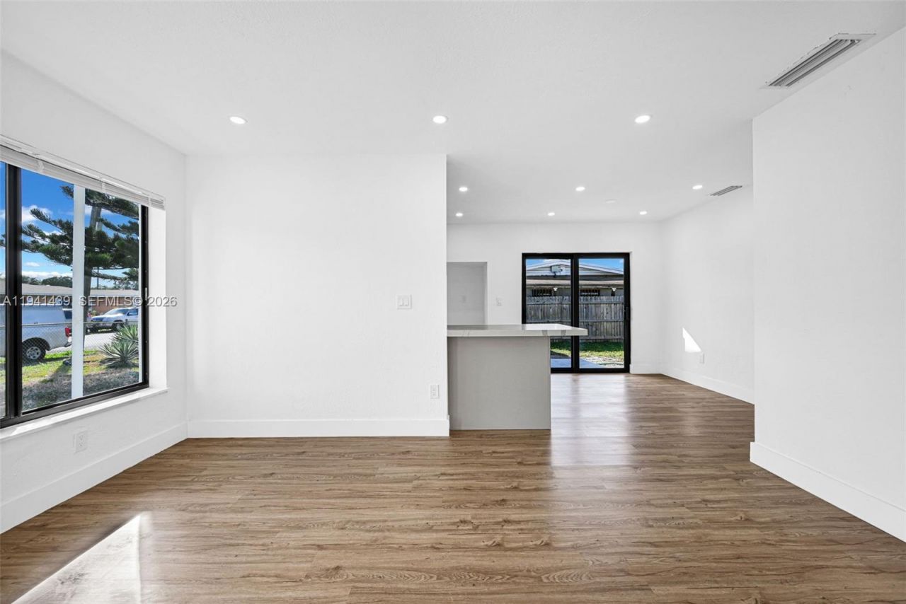 2931 NW 190th St, Miami Gardens, FL 33056 Photo