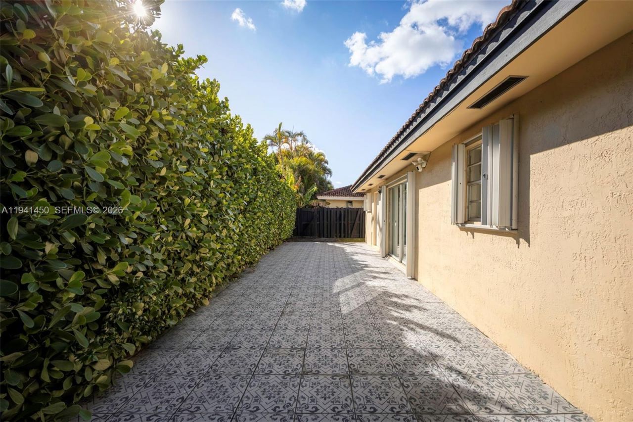 Please Call For Address, Miami, FL 33177 Photo