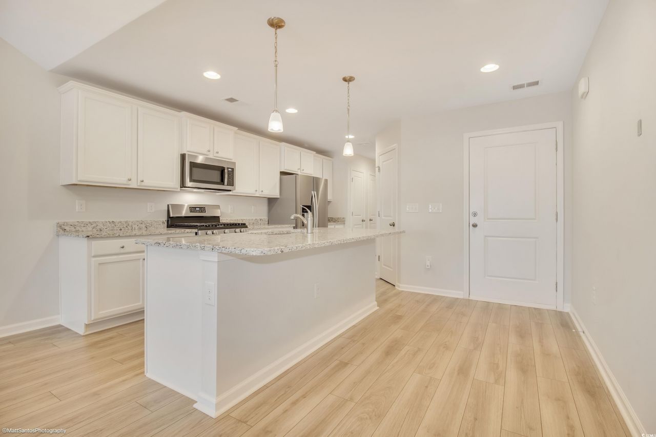 2005 Willow Run Dr. Photo 8