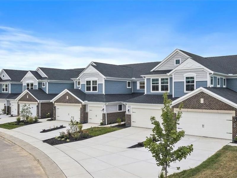 403 Bandon Dunes Court, Unit 12-201, Turtlecreek Township, OH 45036 Photo 1