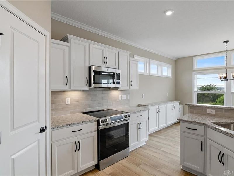 403 Bandon Dunes Court, Unit 12-201, Turtlecreek Township, OH 45036 Photo 3