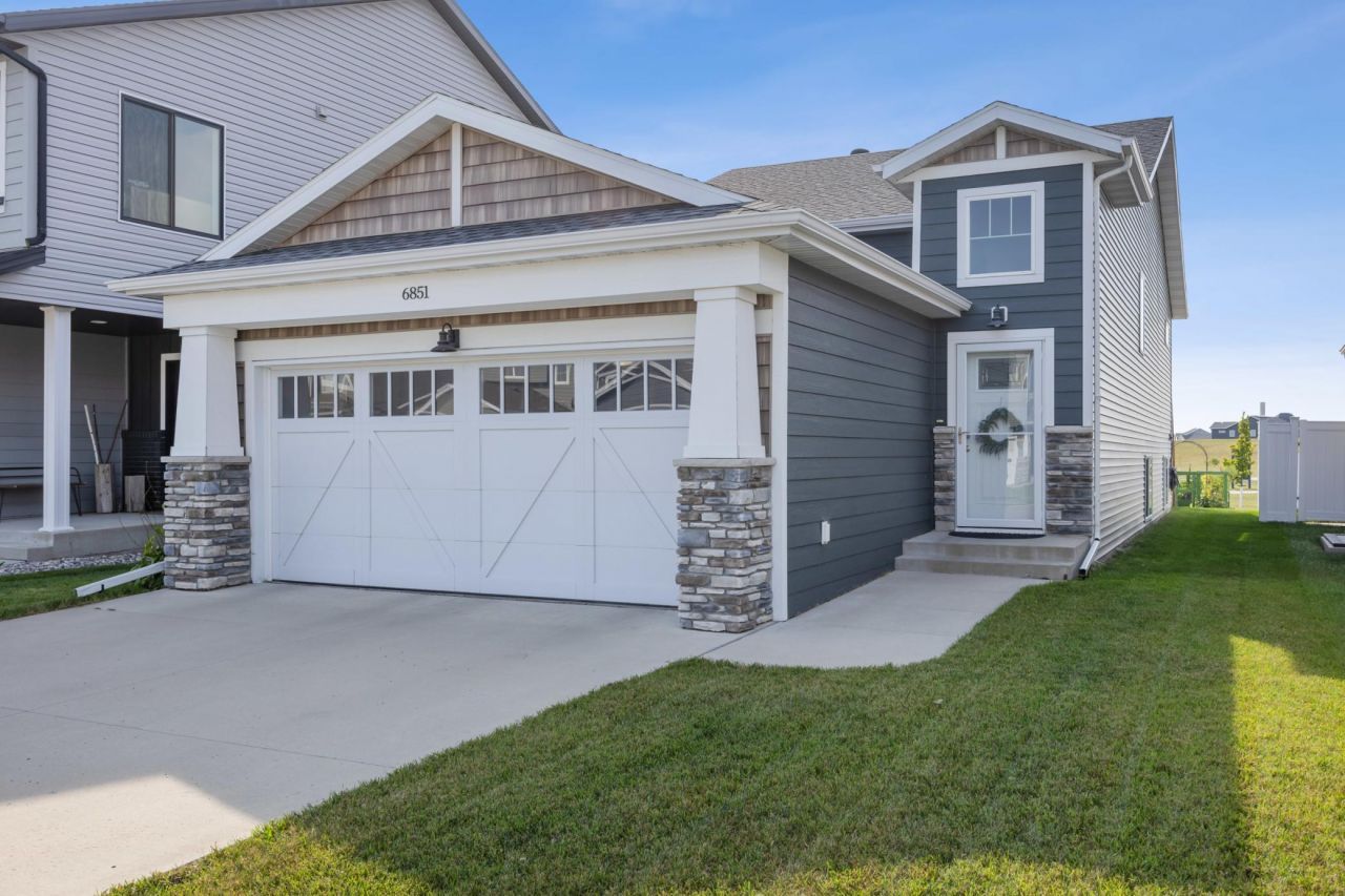 6851 17th Street S, Fargo, ND 58104 Main Photo