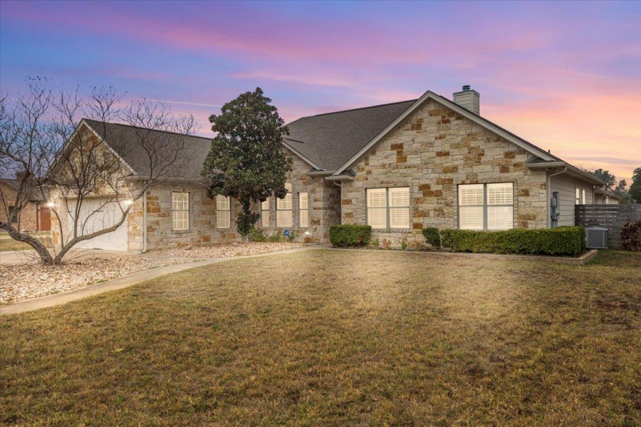 106 Spring Mdw, Bastrop, TX 78602 Main Photo
