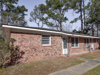 6957 S Kenwood Drive, North Charleston, SC 29406