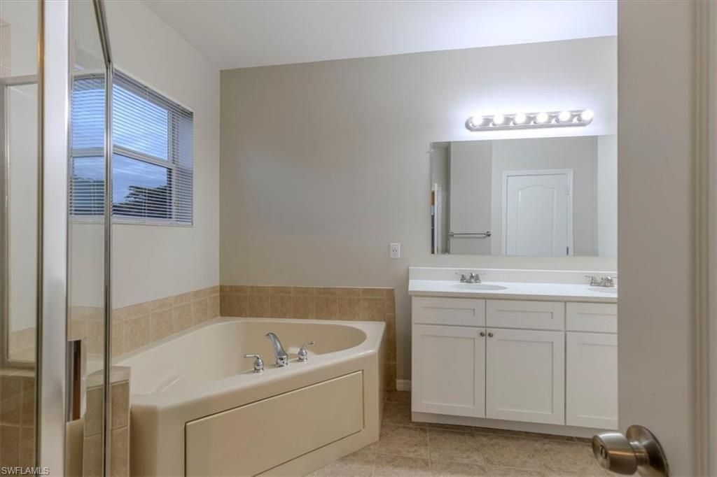 10120 N Golden Elm Dr, Estero, FL 33928 Photo