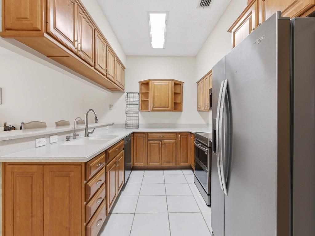 3962 Circle Lake Drive, West Palm Beach, FL 33417 Photo