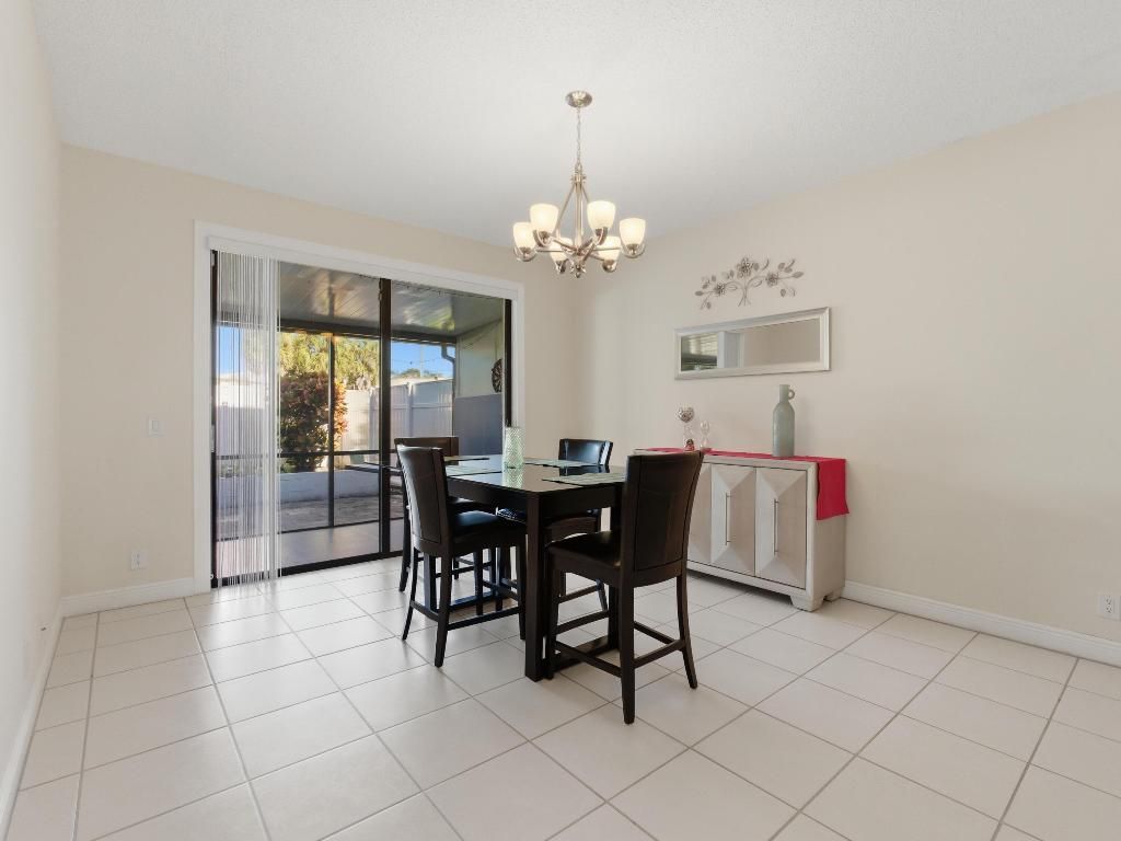 3962 Circle Lake Drive, West Palm Beach, FL 33417 Photo