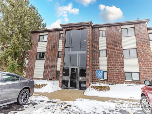 3288 Devonwood Hills NE, Unit F, Grand Rapids, MI 49525