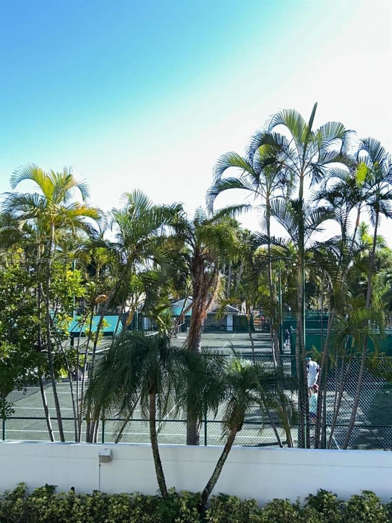 20941 NE 37th Ct , Aventura, FL 33180 Photo