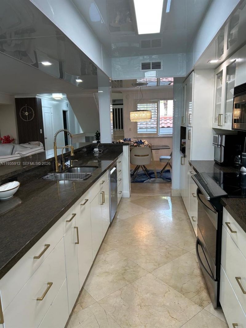 20941 NE 37th Ct , Aventura, FL 33180 Photo