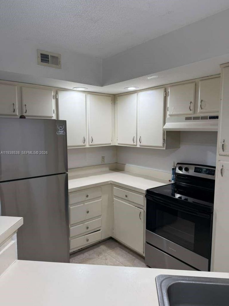 1401 Village Blvd, Unit 815, West Palm Beach, FL 33409 Photo