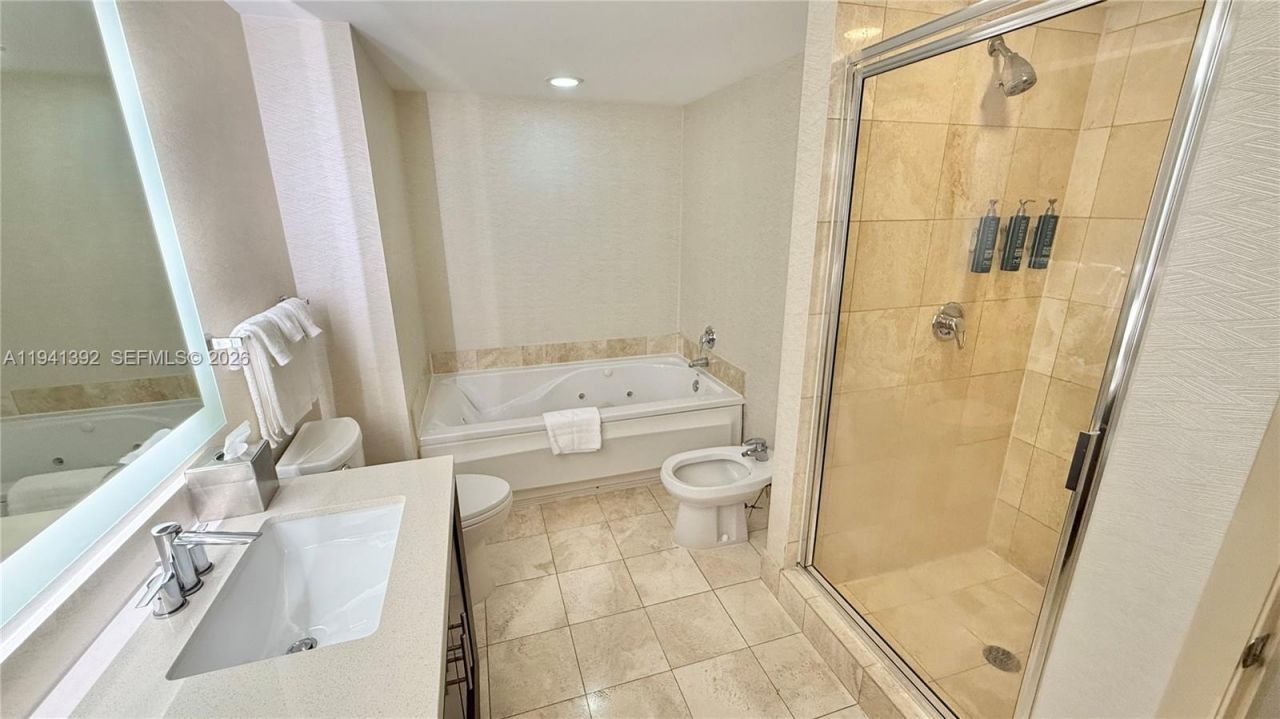 17375 Collins Ave , Unit 2406, Sunny Isles Beach, FL 33160 Photo